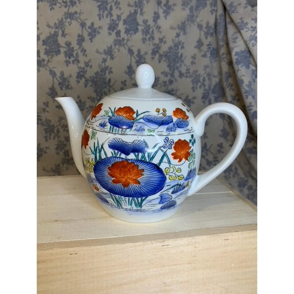 Williams Sonoma Asian- Inspired Teapot